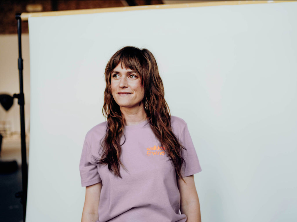 Mode für hundebesitzer, Geschenke für Hundebesitzer, shirt, walkies&wine, lilac